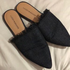 Lucky brand slide shoes